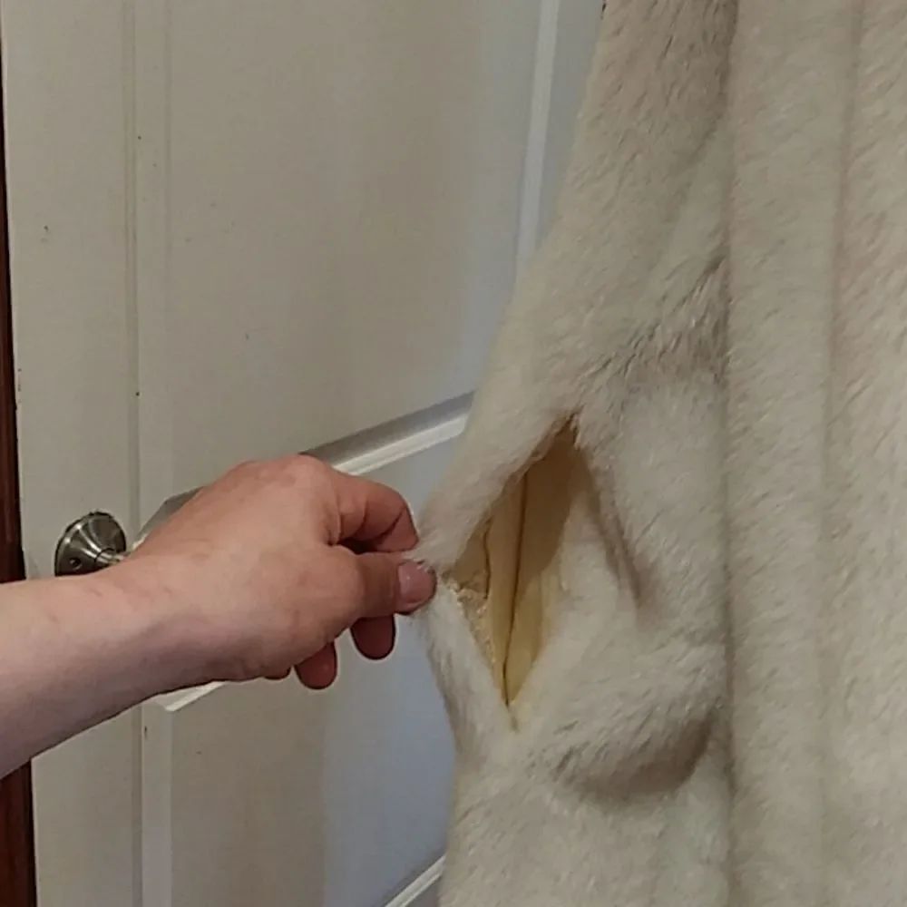 Coat - Picture 7 of 9